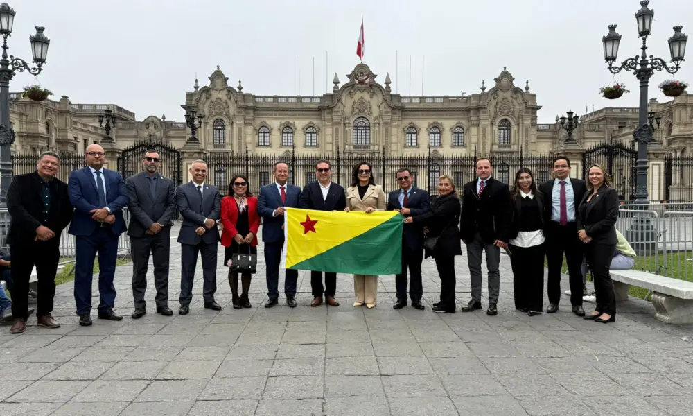 Gladson e Mailza discutem com secretários avanços e próximos passos da integração com Peru